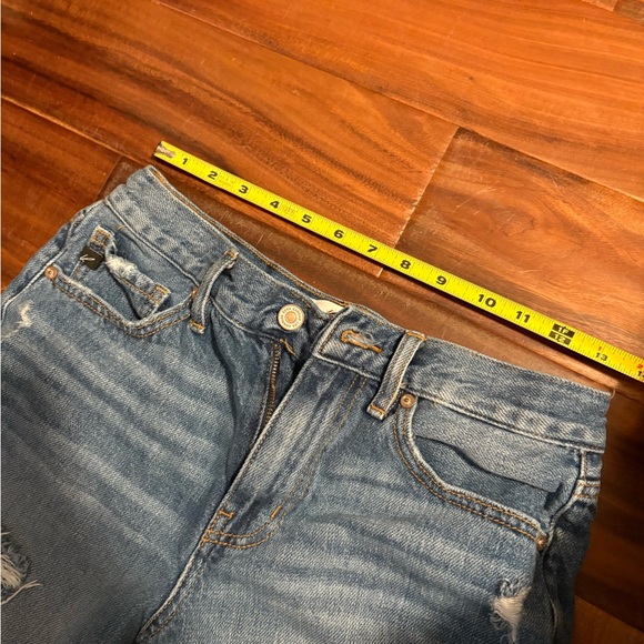 KanCan Frayed Hem Blue Jean Shorts‎ (11) - Picture 6 of 8